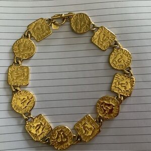 Anne Klein Gold Medal lion head circle / square